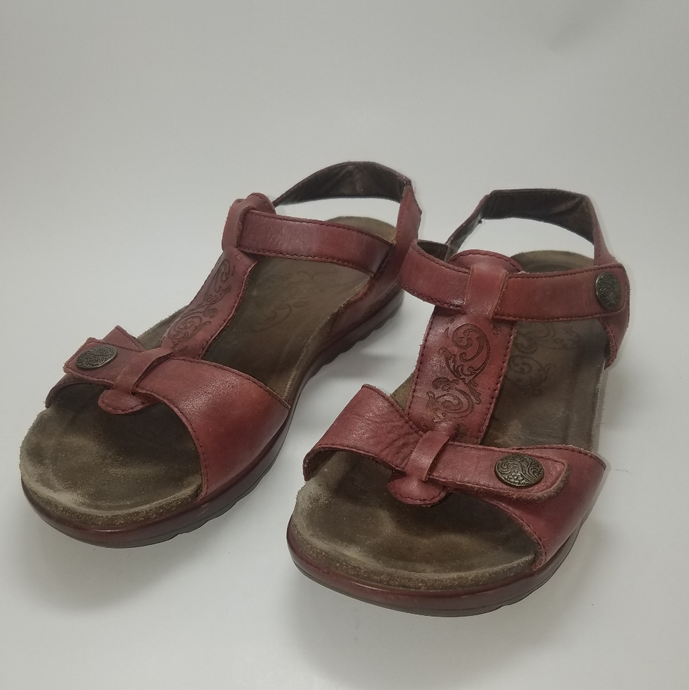 Dansko Women's leather Euro 38 US 8 nurse sandals